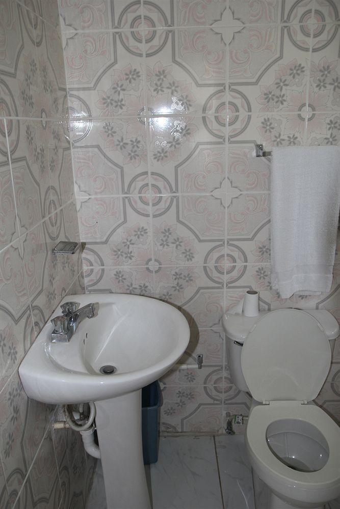 Executive Shaw Park Guest House Ocho Rios Exterior foto