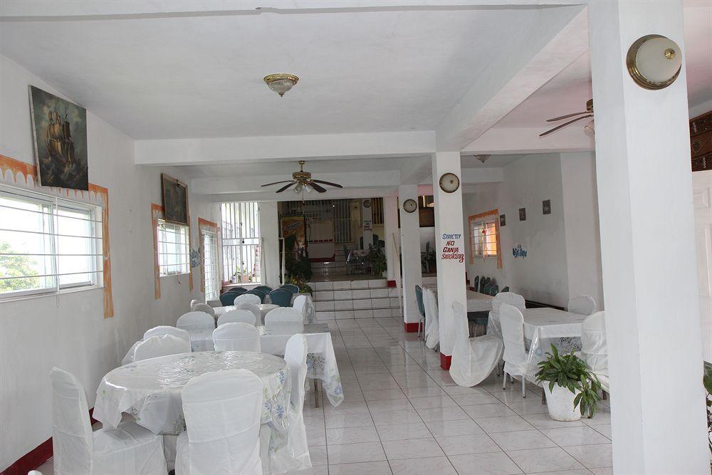 Executive Shaw Park Guest House Ocho Rios Exterior foto