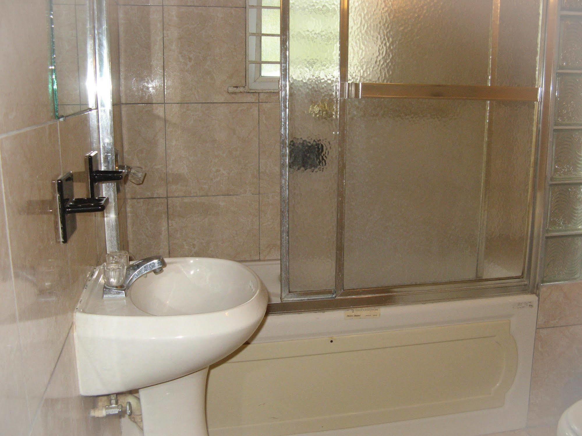 Executive Shaw Park Guest House Ocho Rios Exterior foto