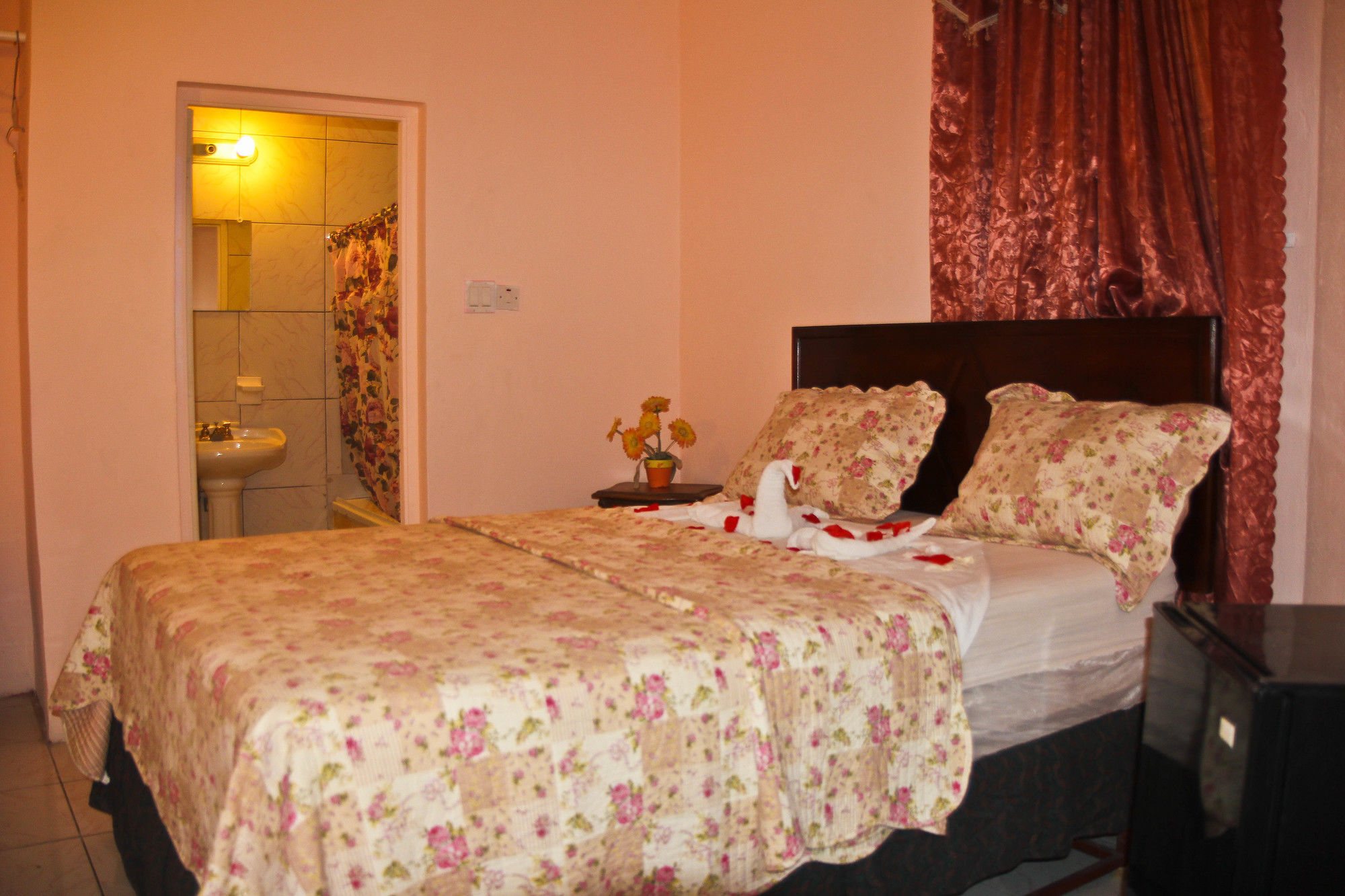 Executive Shaw Park Guest House Ocho Rios Exterior foto